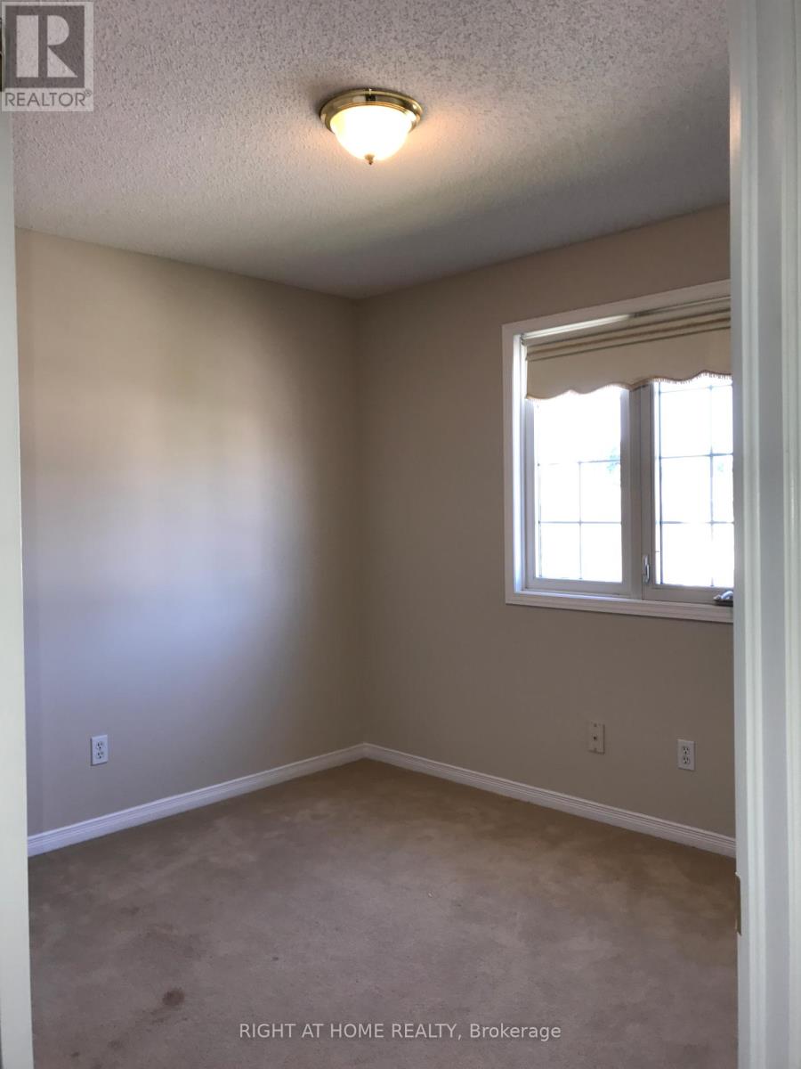 33 - 320 Ambleside Drive, London North, Ontario  N6G 5H9 - Photo 10 - X12451066