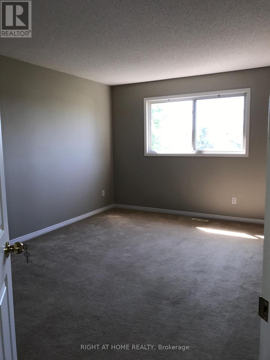 33 - 320 Ambleside Drive, London North, Ontario  N6G 5H9 - Photo 11 - X12451066