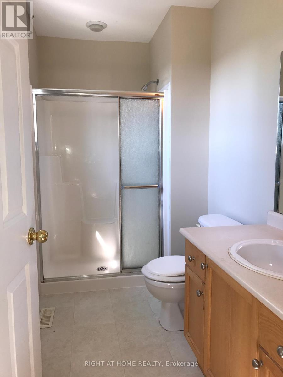 33 - 320 Ambleside Drive, London North, Ontario  N6G 5H9 - Photo 13 - X12451066