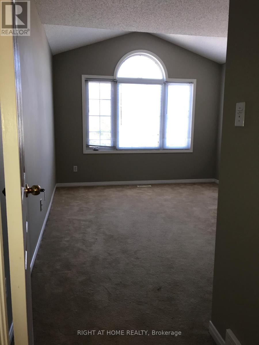 33 - 320 Ambleside Drive, London North, Ontario  N6G 5H9 - Photo 16 - X12451066