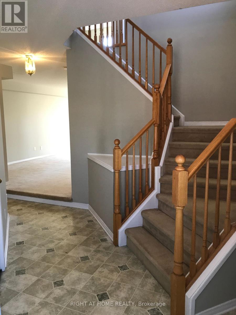 33 - 320 Ambleside Drive, London North, Ontario  N6G 5H9 - Photo 3 - X12451066