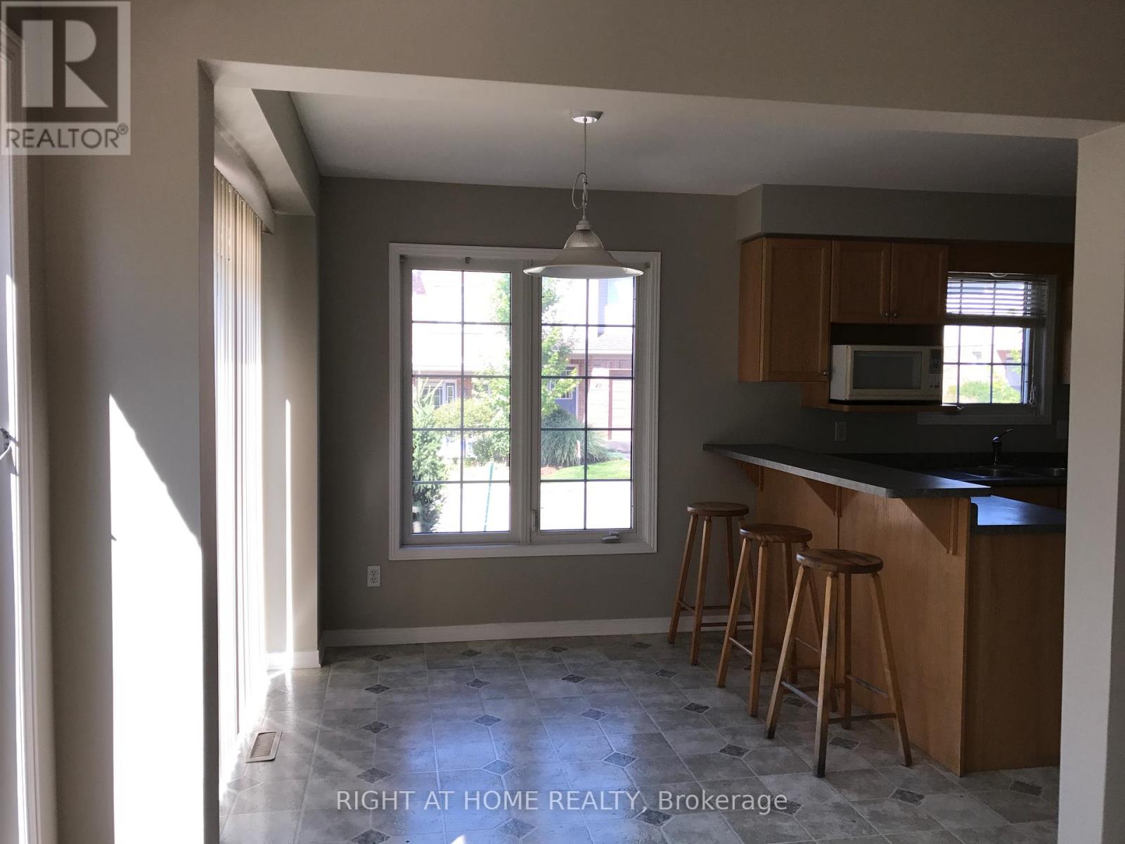 33 - 320 Ambleside Drive, London North, Ontario  N6G 5H9 - Photo 6 - X12451066