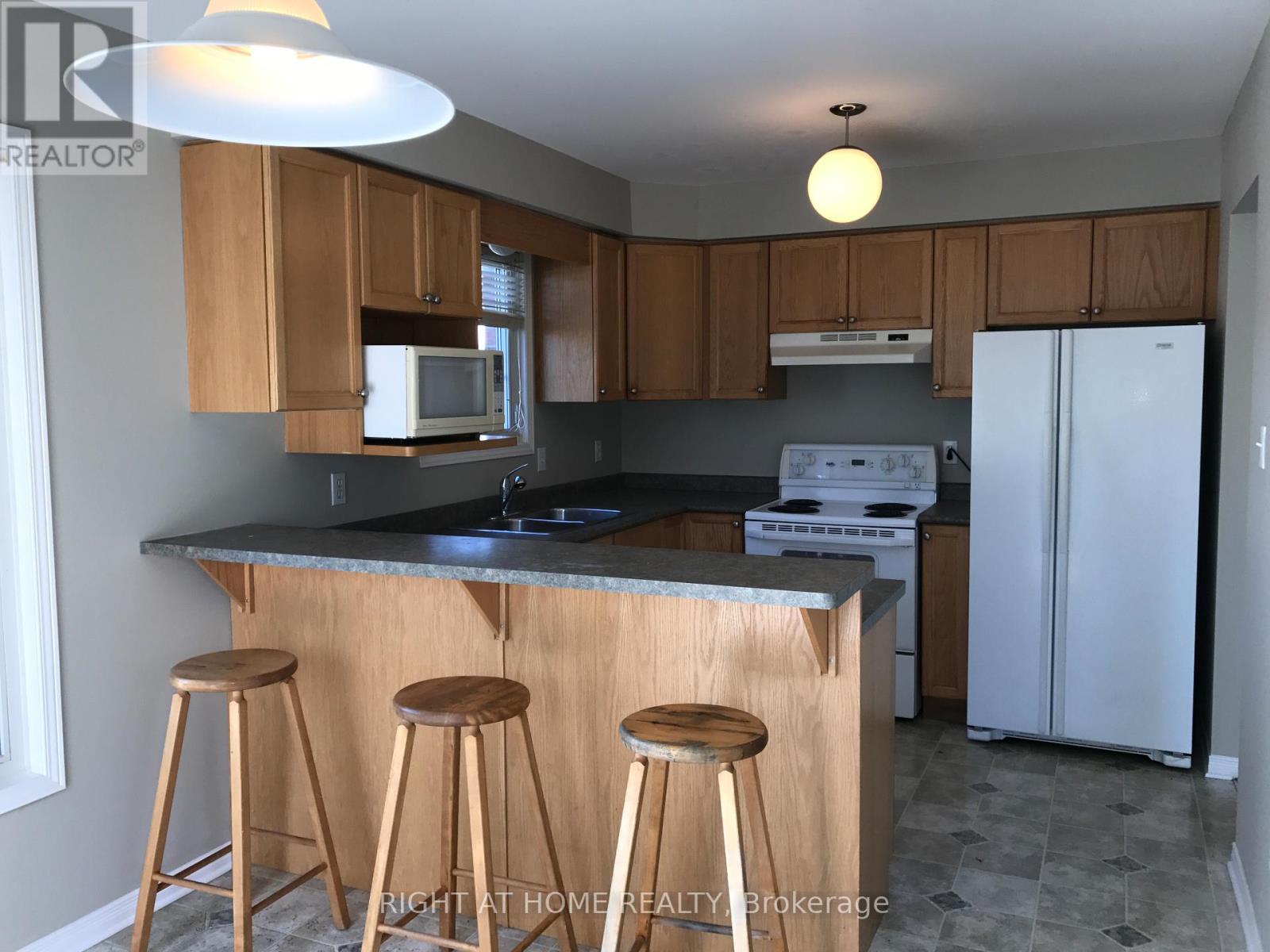 33 - 320 Ambleside Drive, London North, Ontario  N6G 5H9 - Photo 7 - X12451066