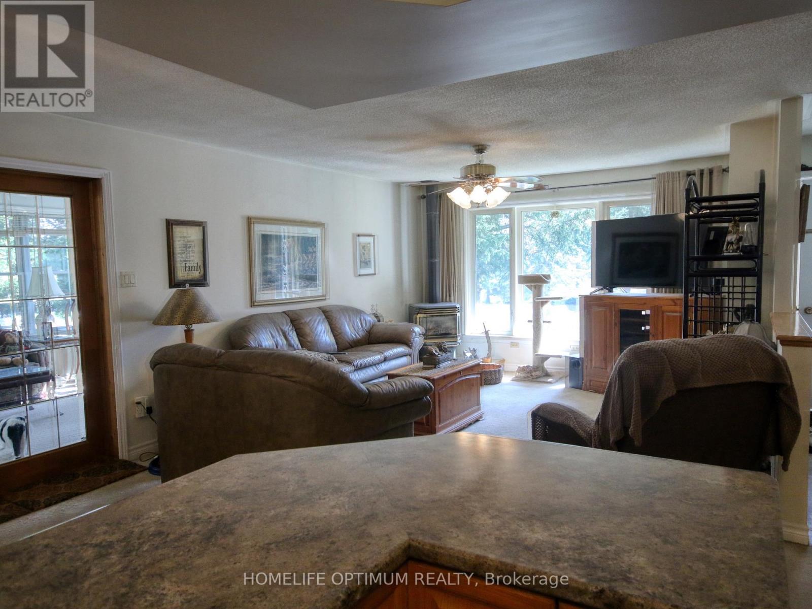 228 Pirates Glen Drive, Trent Lakes, Ontario  K0M 1A0 - Photo 22 - X12451077