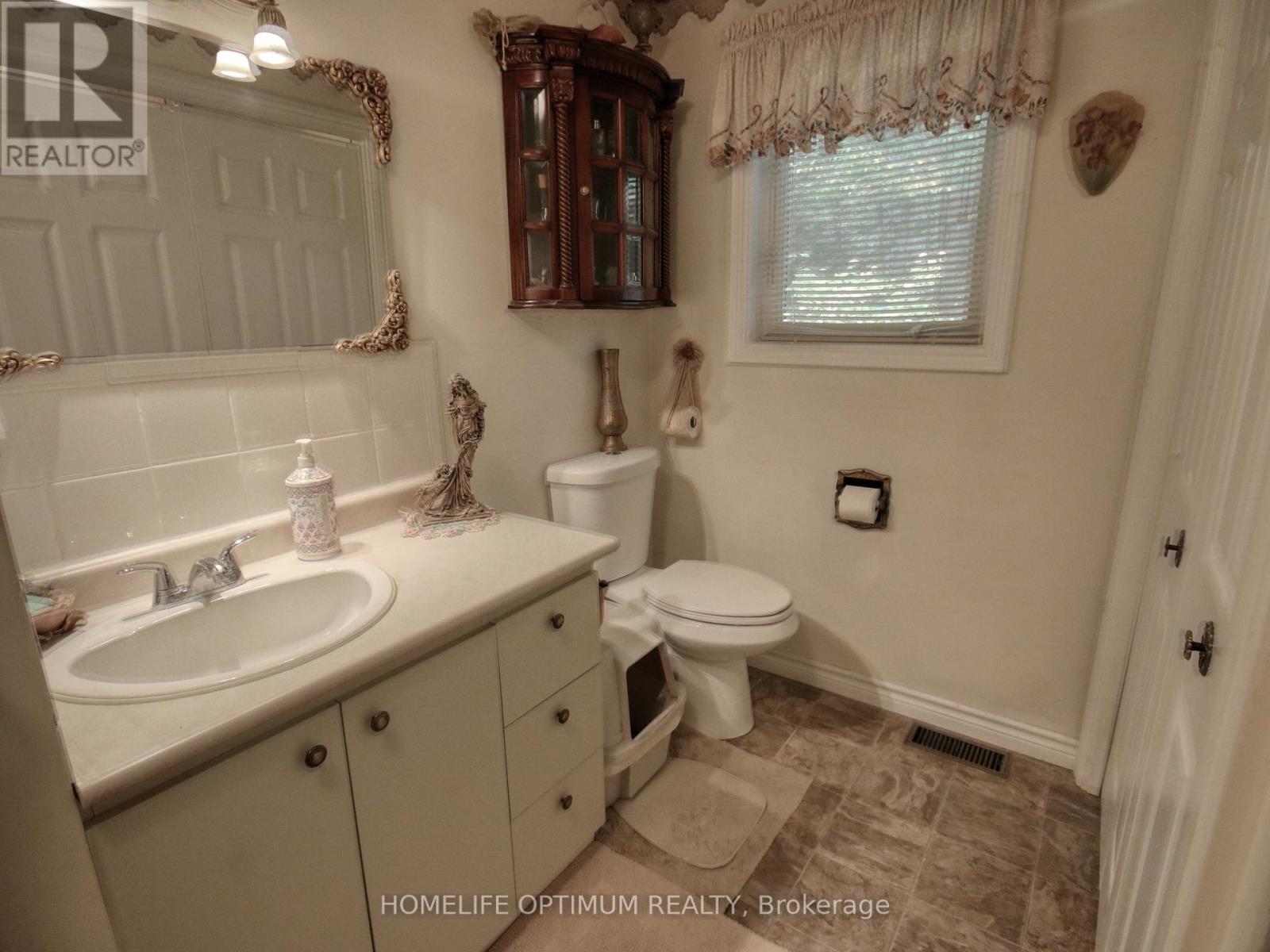 228 Pirates Glen Drive, Trent Lakes, Ontario  K0M 1A0 - Photo 33 - X12451077