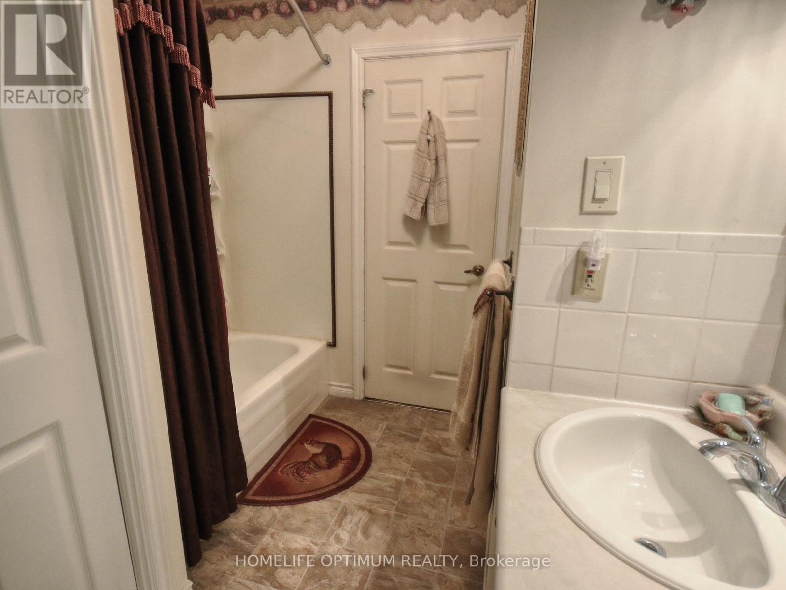 228 Pirates Glen Drive, Trent Lakes, Ontario  K0M 1A0 - Photo 34 - X12451077