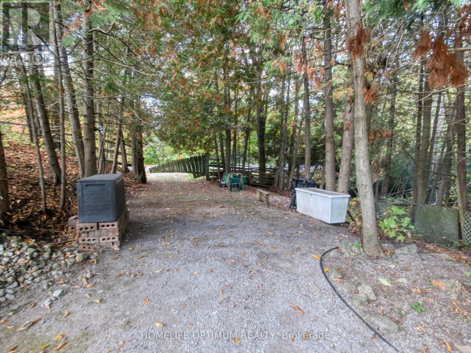 228 Pirates Glen Drive, Trent Lakes, Ontario  K0M 1A0 - Photo 4 - X12451077