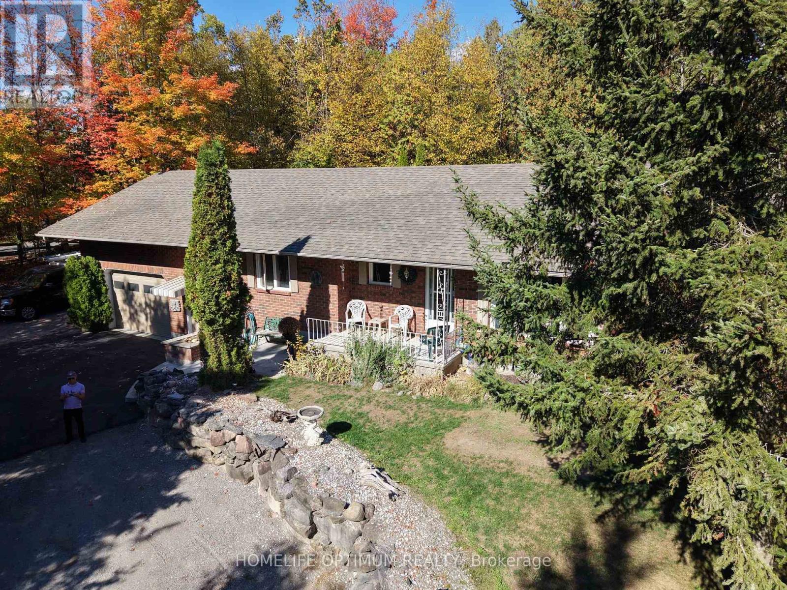 228 Pirates Glen Drive, Trent Lakes, Ontario  K0M 1A0 - Photo 5 - X12451077