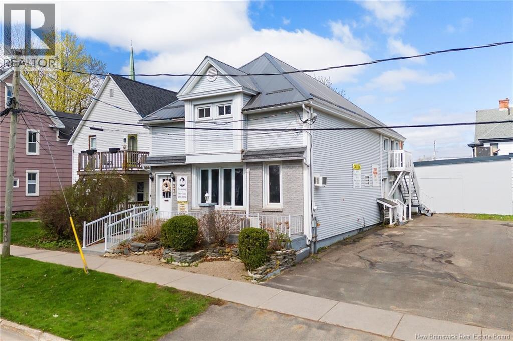 23 Sunbury Street, Fredericton, New Brunswick  E3B 3S9 - Photo 2 - NB128156