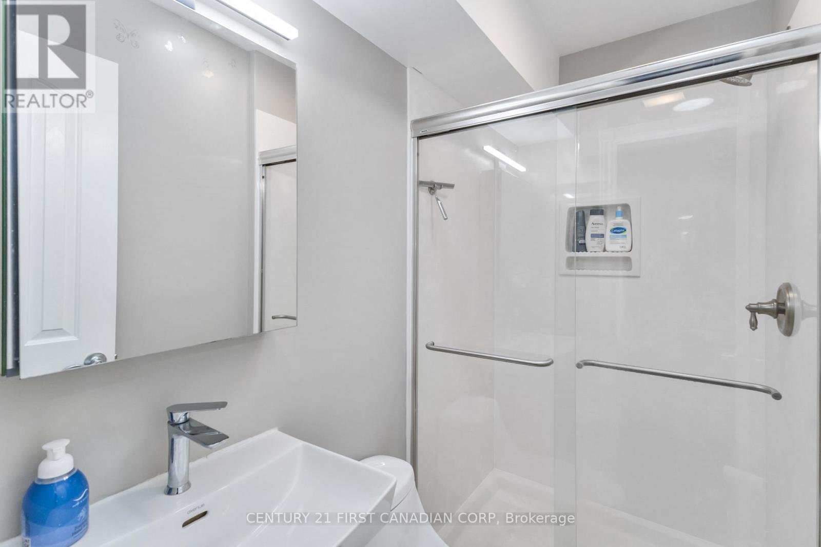 50 Farnham Crescent, London South, Ontario  N6K 1K1 - Photo 20 - X12451115