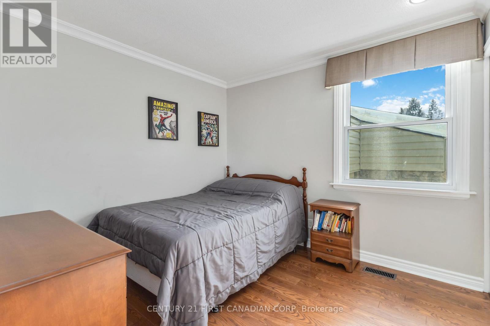 50 Farnham Crescent, London South, Ontario  N6K 1K1 - Photo 22 - X12451115