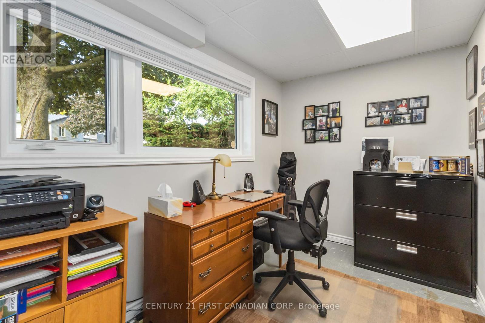 50 Farnham Crescent, London South, Ontario  N6K 1K1 - Photo 30 - X12451115