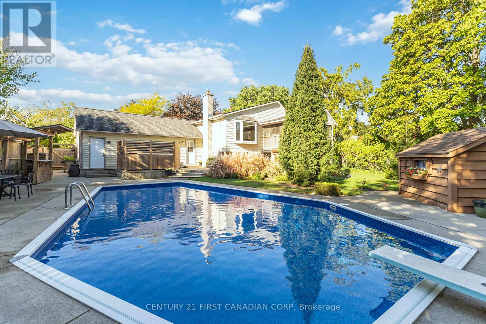 50 Farnham Crescent, London South, Ontario  N6K 1K1 - Photo 38 - X12451115