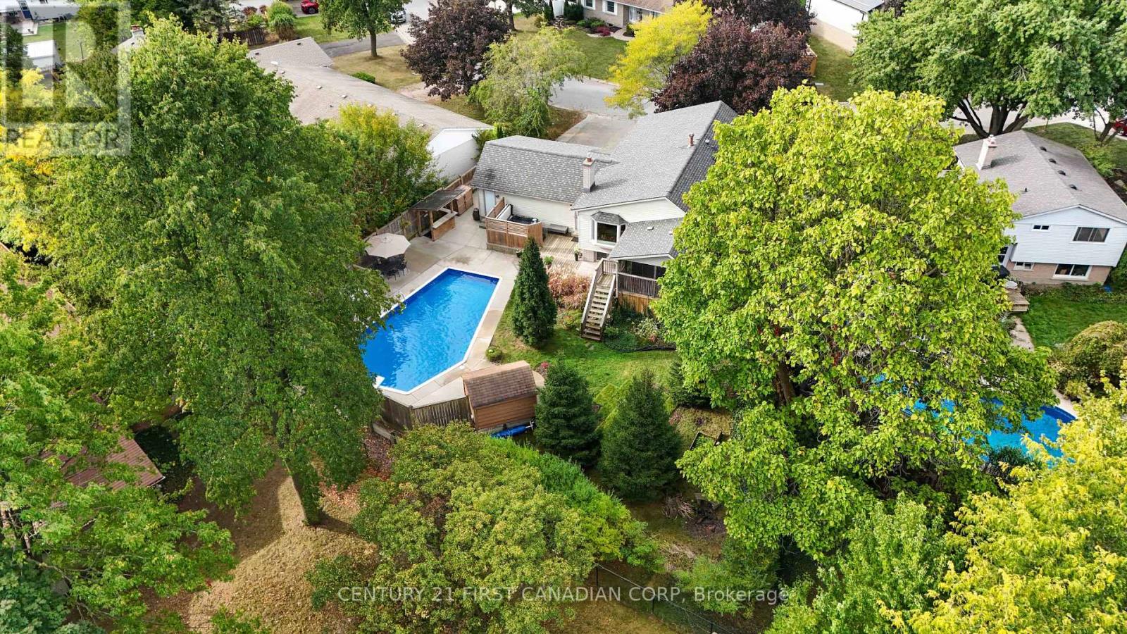 50 Farnham Crescent, London South, Ontario  N6K 1K1 - Photo 47 - X12451115