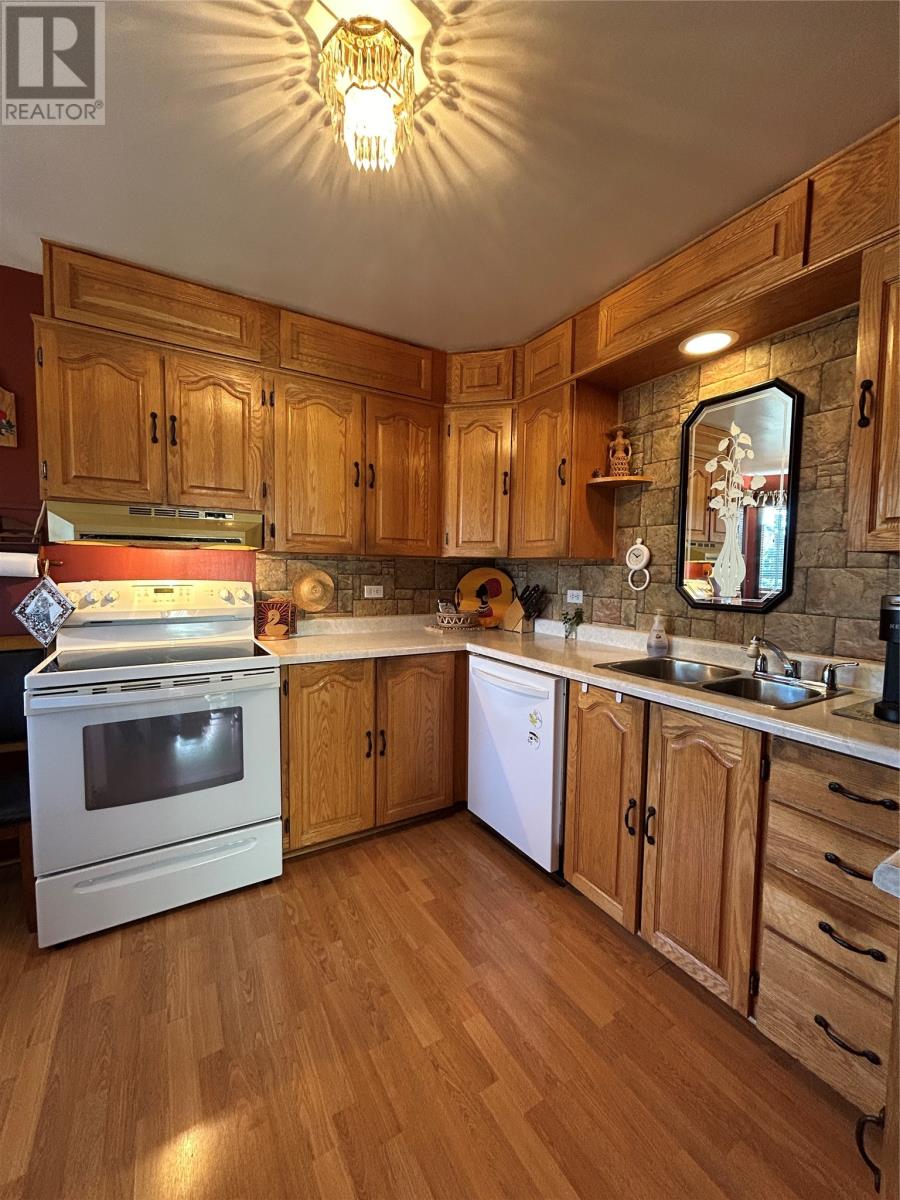 5 Elm Street, Grand Falls-Windsor, Newfoundland & Labrador  A2A 1T3 - Photo 3 - 1291324