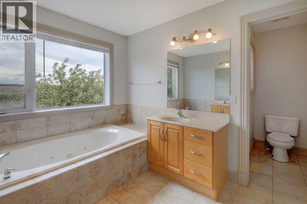 112 Cougarstone Manor Sw, Calgary, Alberta  T3H 5N4 - Photo 18 - A2261850