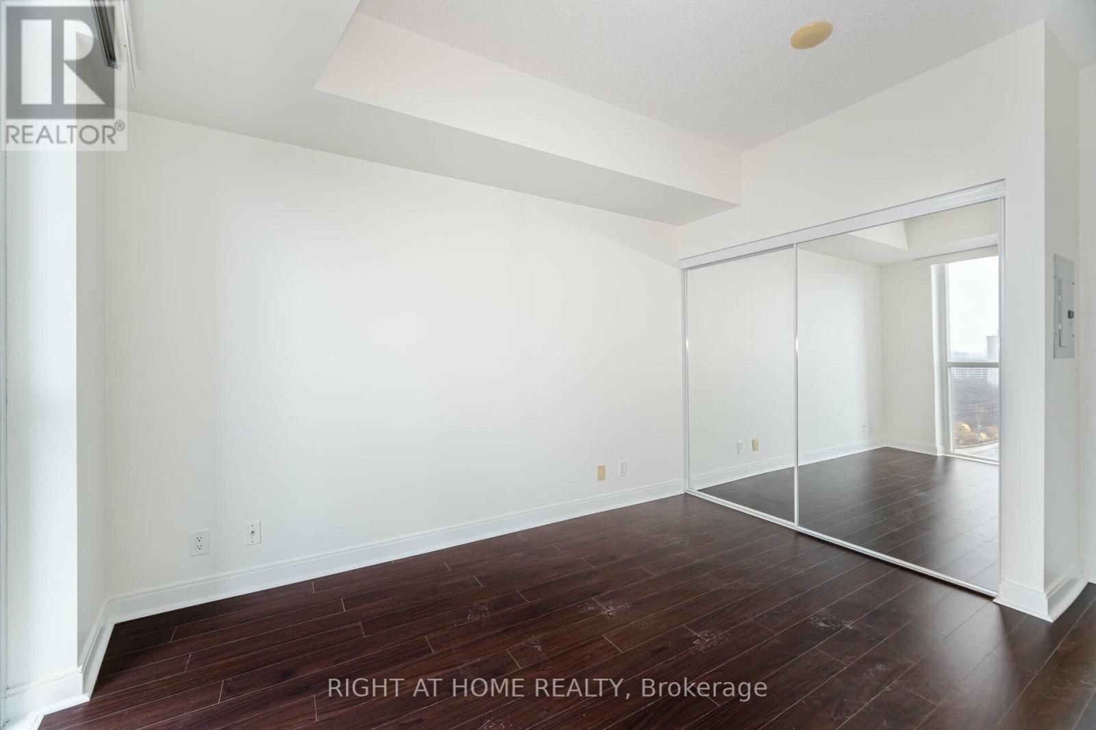 1002 - 70 Absolute Avenue, Mississauga, Ontario  L4Z 0A4 - Photo 12 - W12451091