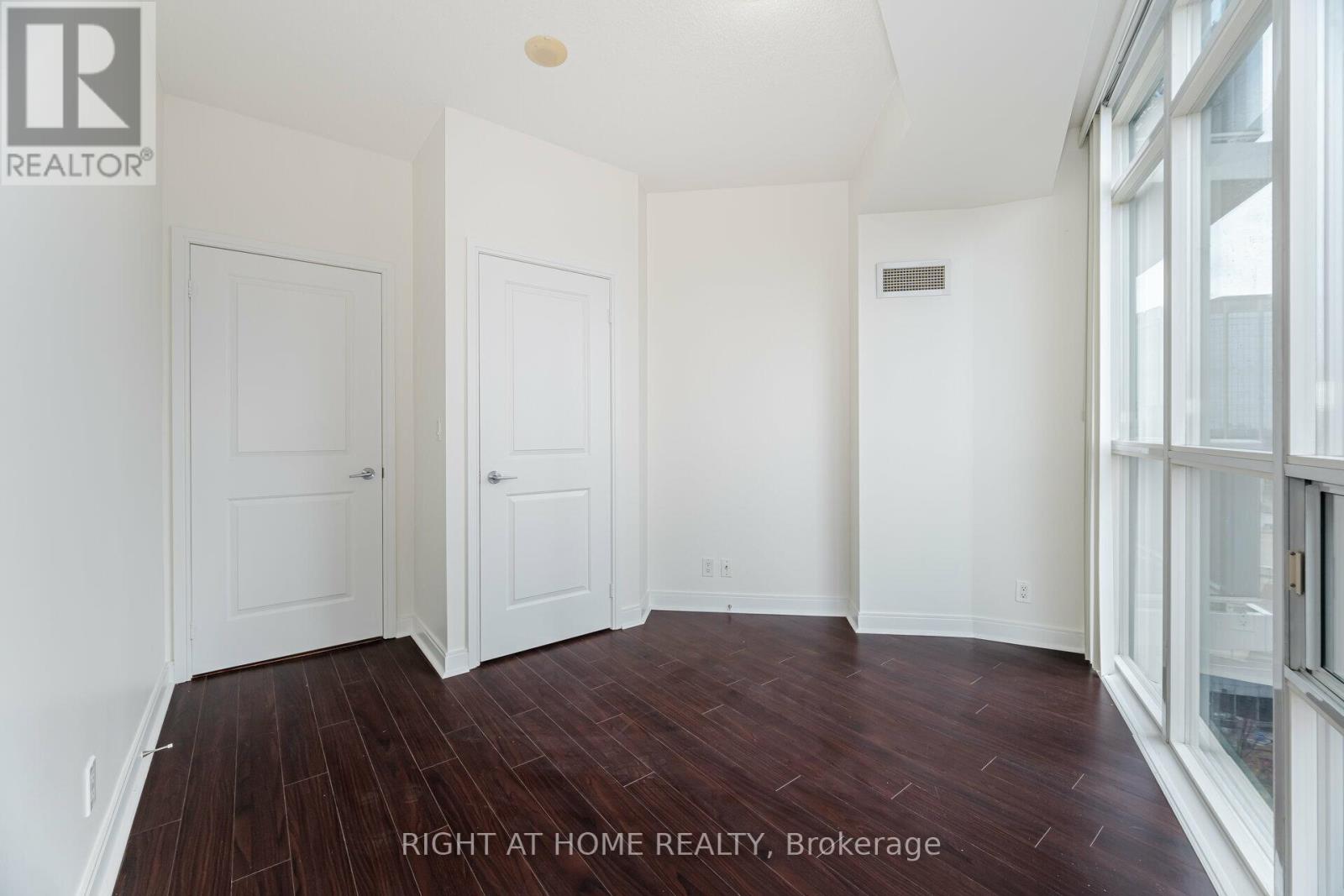 1002 - 70 Absolute Avenue, Mississauga, Ontario  L4Z 0A4 - Photo 14 - W12451091
