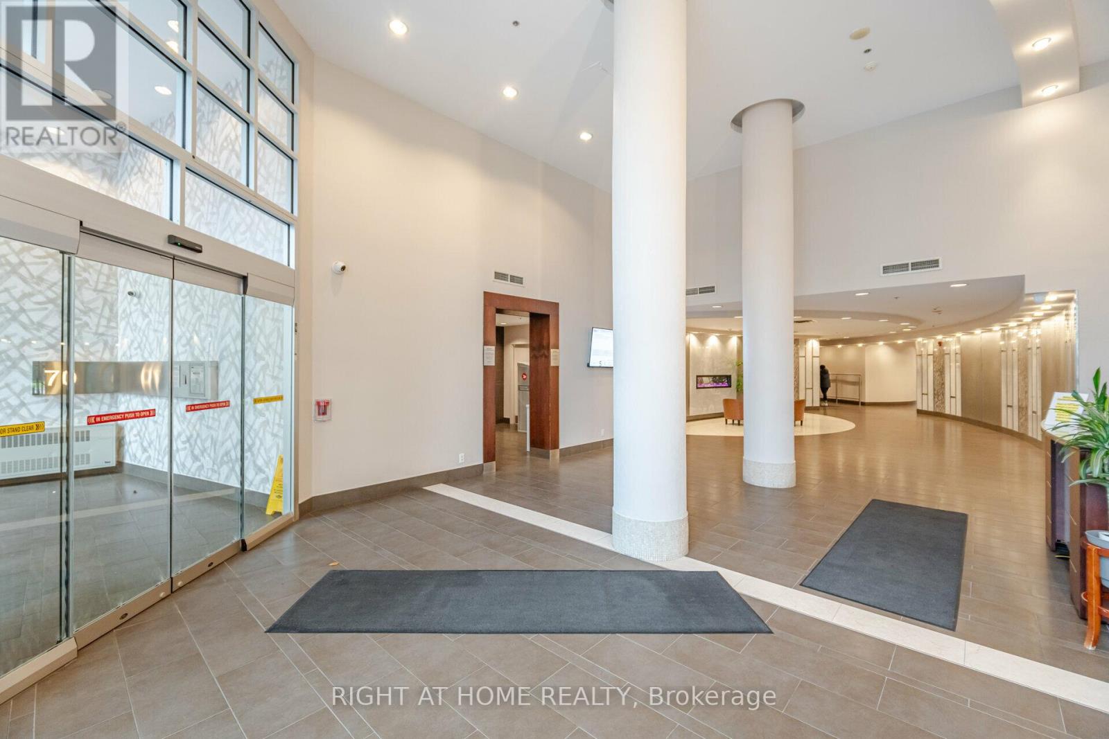 1002 - 70 Absolute Avenue, Mississauga, Ontario  L4Z 0A4 - Photo 3 - W12451091