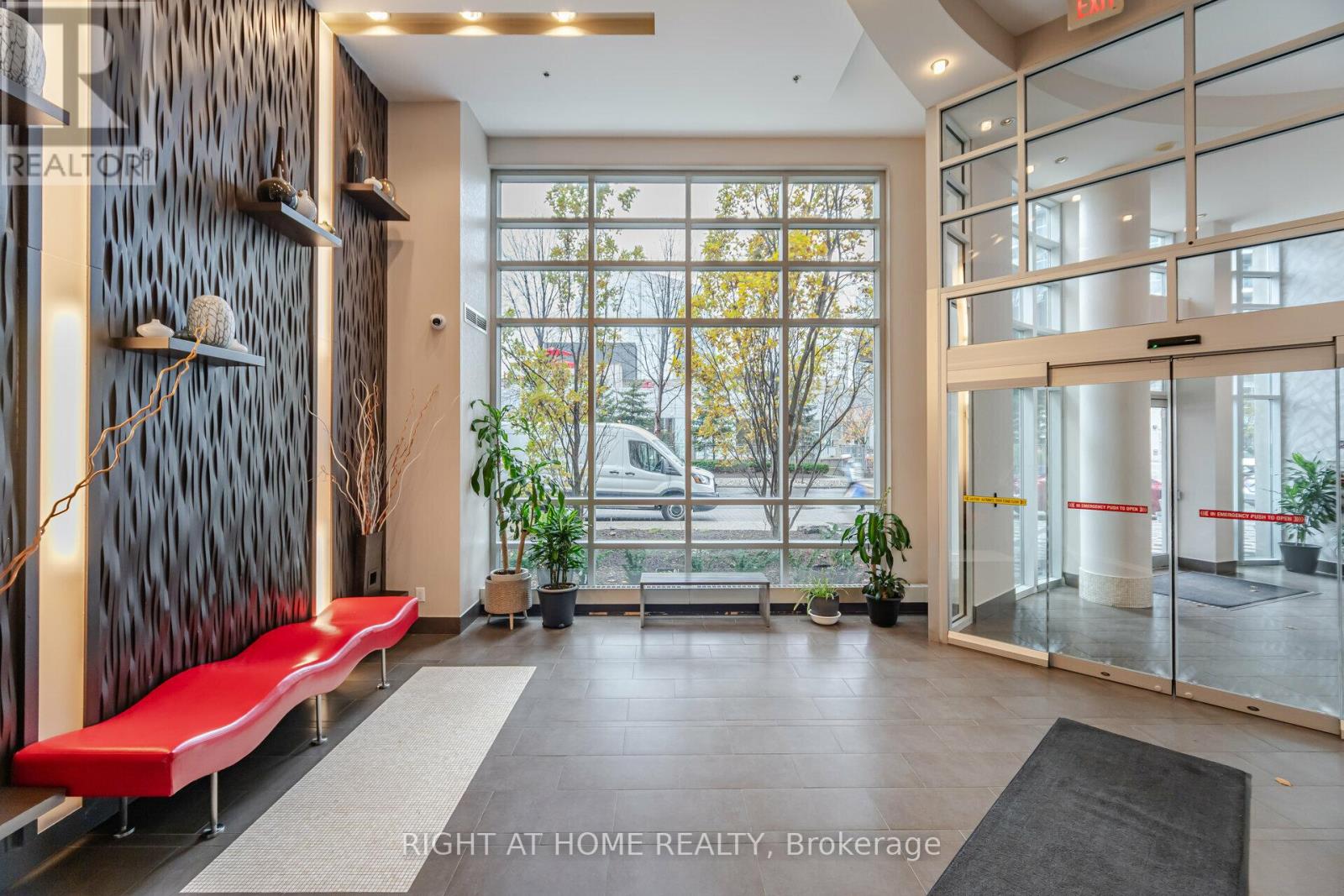 1002 - 70 Absolute Avenue, Mississauga, Ontario  L4Z 0A4 - Photo 4 - W12451091