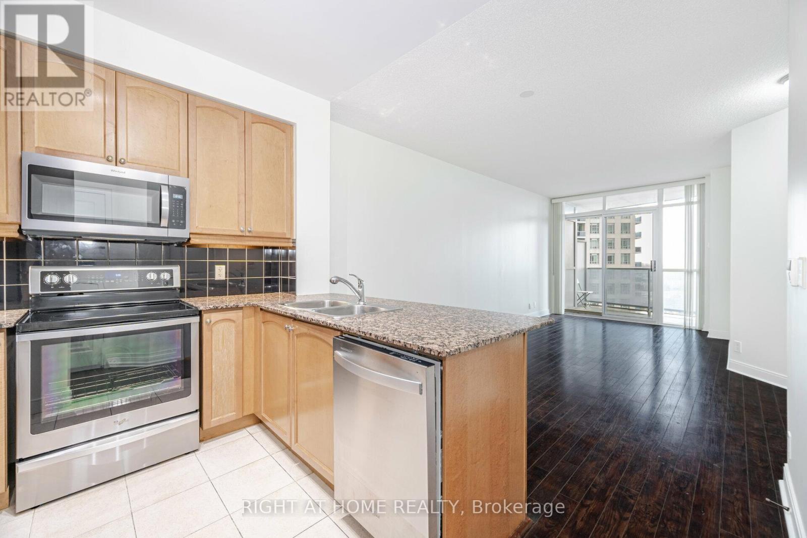 1002 - 70 Absolute Avenue, Mississauga, Ontario  L4Z 0A4 - Photo 6 - W12451091