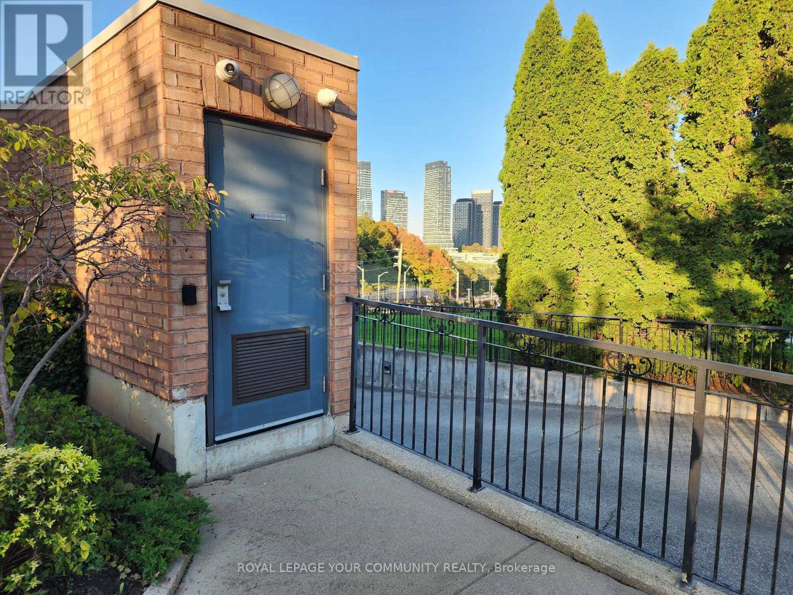 202 - 80 Aerodrome Crescent, Toronto, Ontario  M4G 4J1 - Photo 35 - C12451110