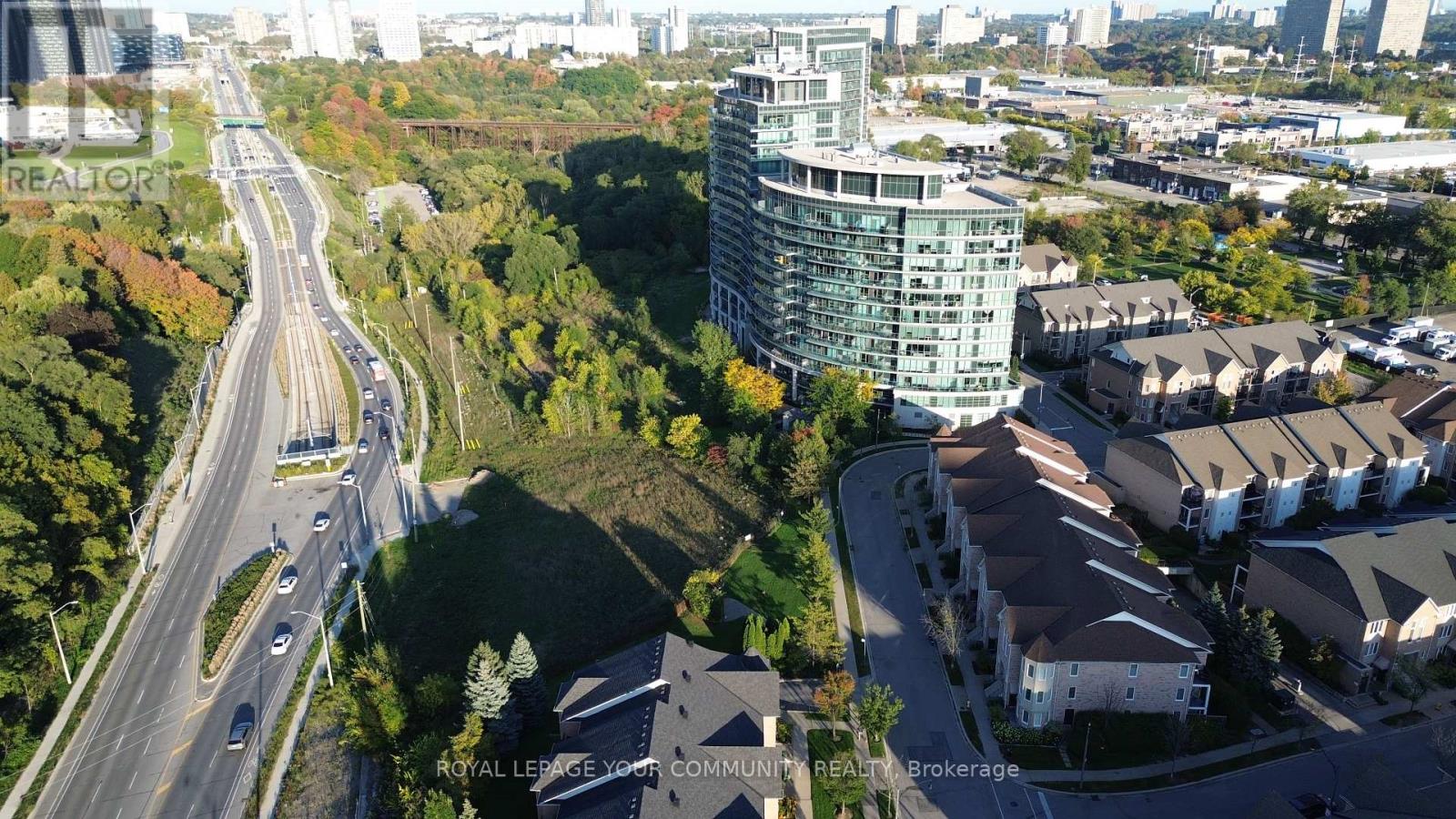 202 - 80 Aerodrome Crescent, Toronto, Ontario  M4G 4J1 - Photo 42 - C12451110