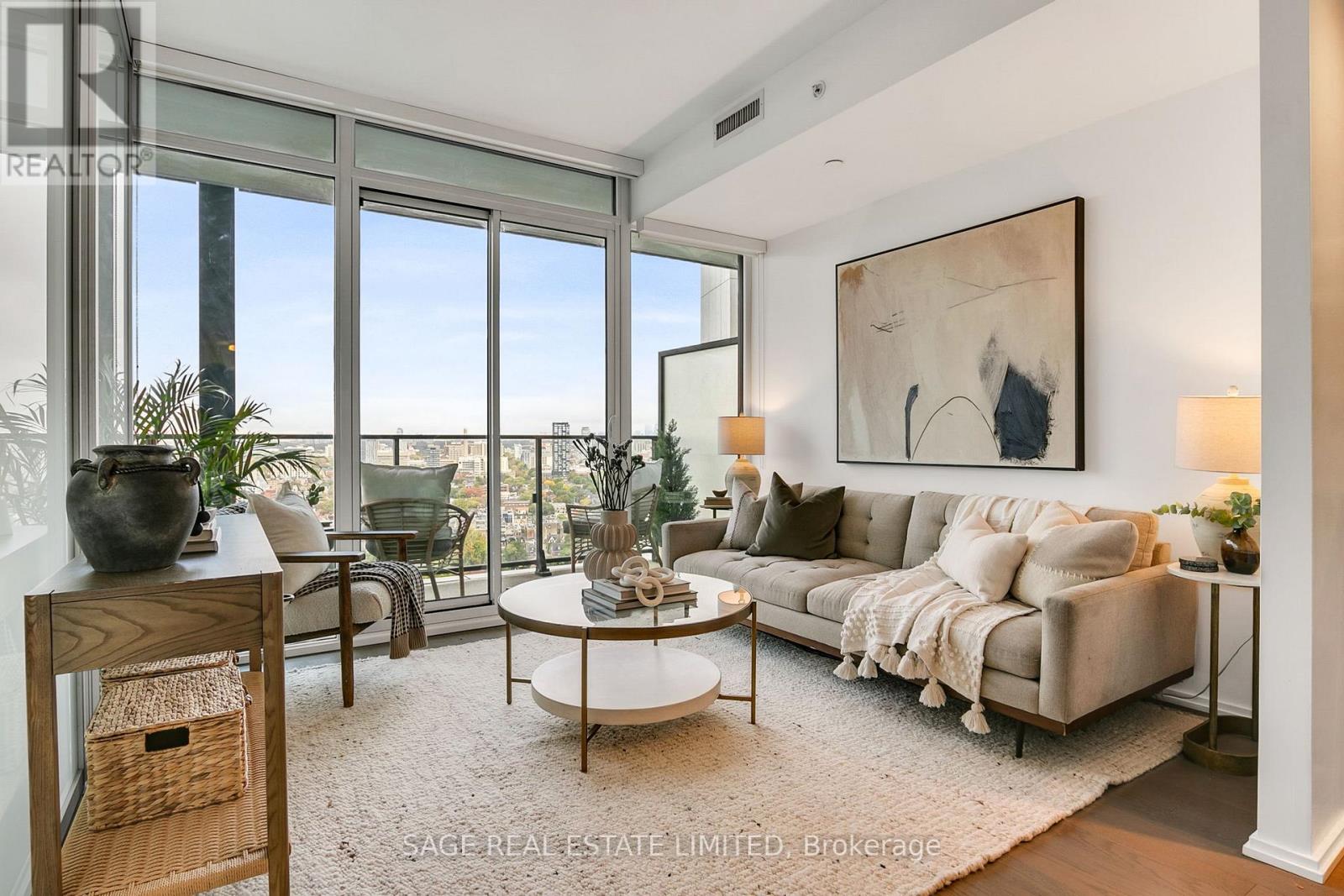 2504 - 125 PETER STREET, Toronto, Ontario