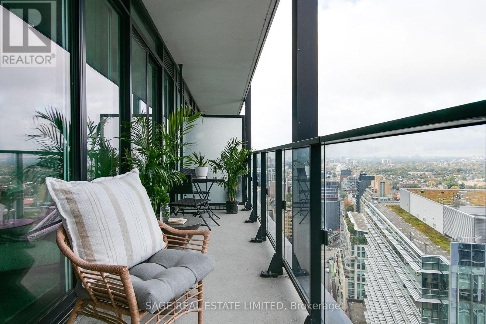 2504 - 125 Peter Street, Toronto, Ontario  M5V 0M2 - Photo 18 - C12451125
