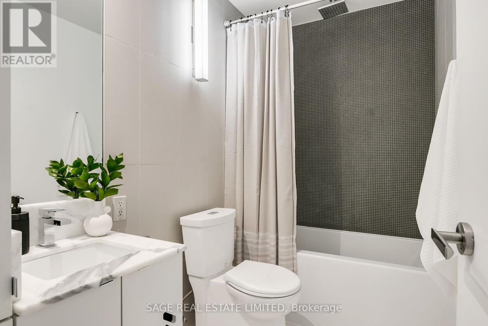2504 - 125 Peter Street, Toronto, Ontario  M5V 0M2 - Photo 23 - C12451125