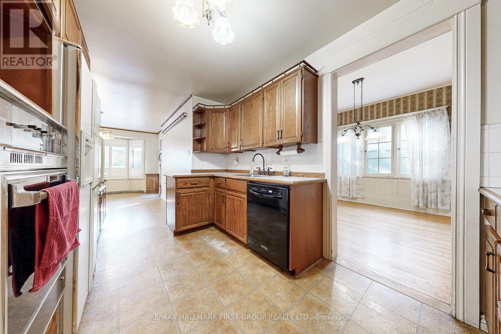 481 Simcoe Street N, Oshawa, Ontario  L1G 4T8 - Photo 9 - E12451121
