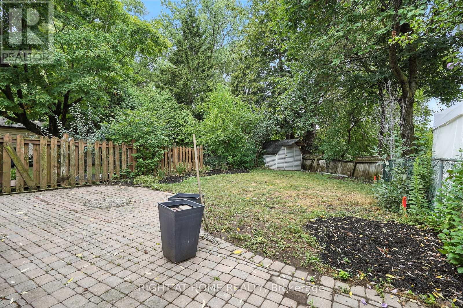 413 Enfield Road, Burlington, Ontario  L7T 2X5 - Photo 35 - W12451106