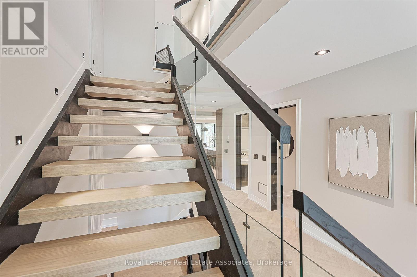 700 Montbeck Crescent, Mississauga, Ontario  L5G 1P3 - Photo 23 - W12451123