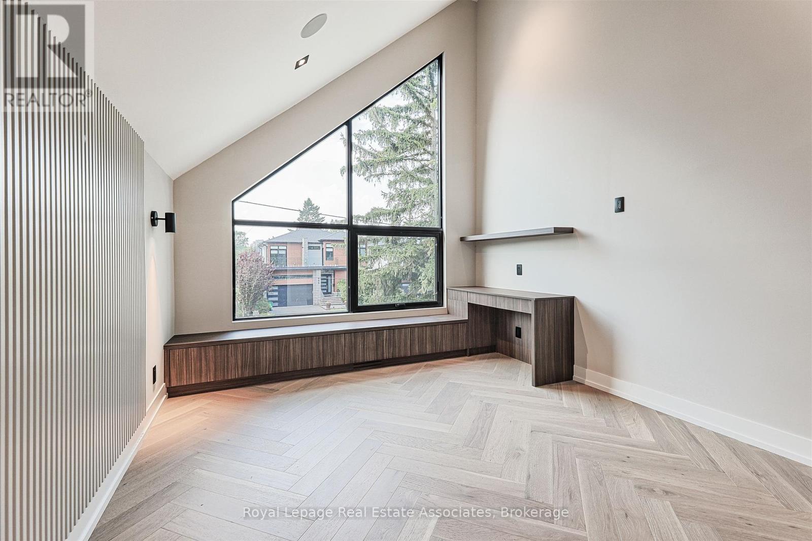 700 Montbeck Crescent, Mississauga, Ontario  L5G 1P3 - Photo 29 - W12451123