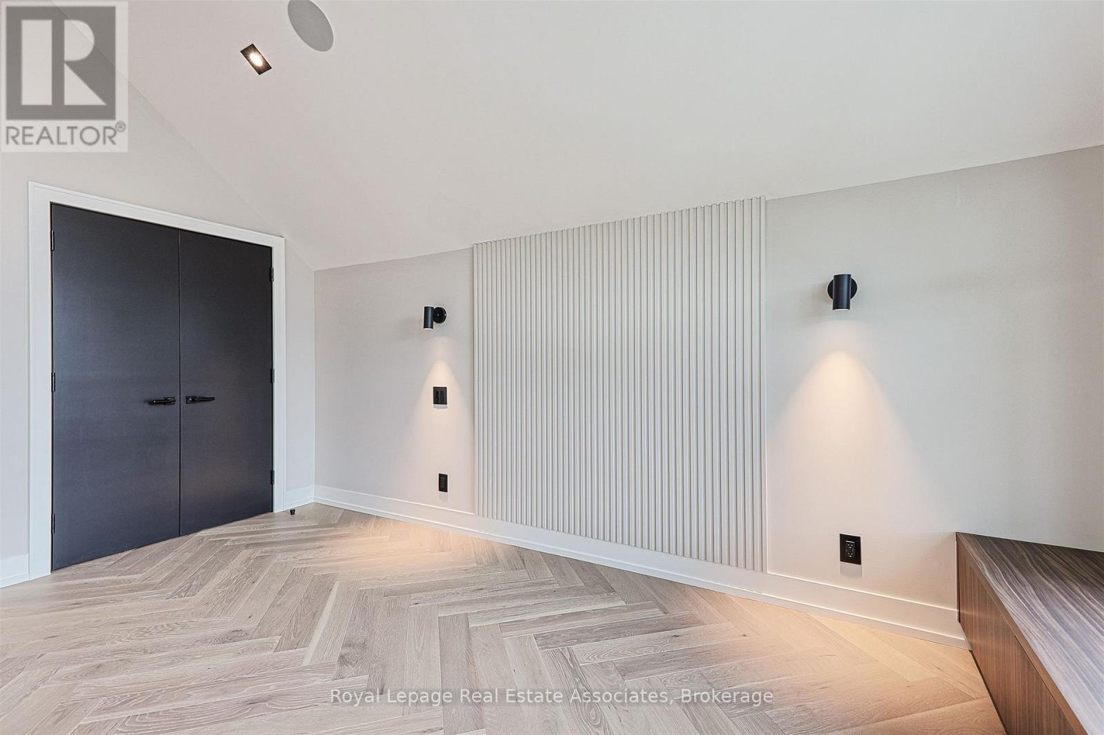 700 Montbeck Crescent, Mississauga, Ontario  L5G 1P3 - Photo 30 - W12451123
