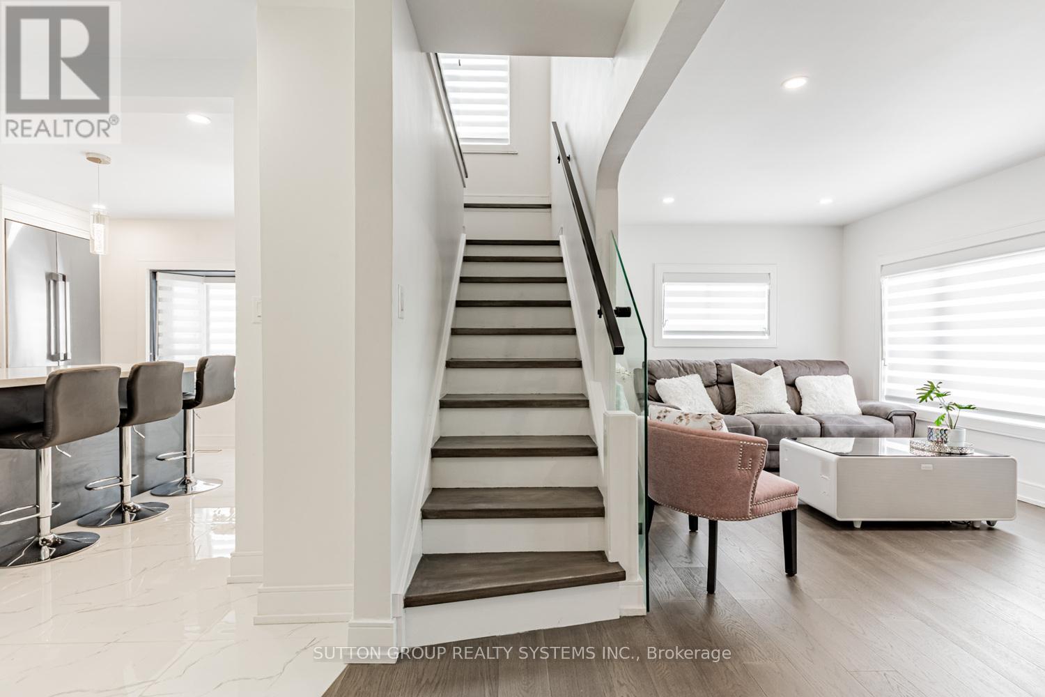 18493 Hurontario Street, Caledon, Ontario  L7K 0X8 - Photo 8 - W12451129