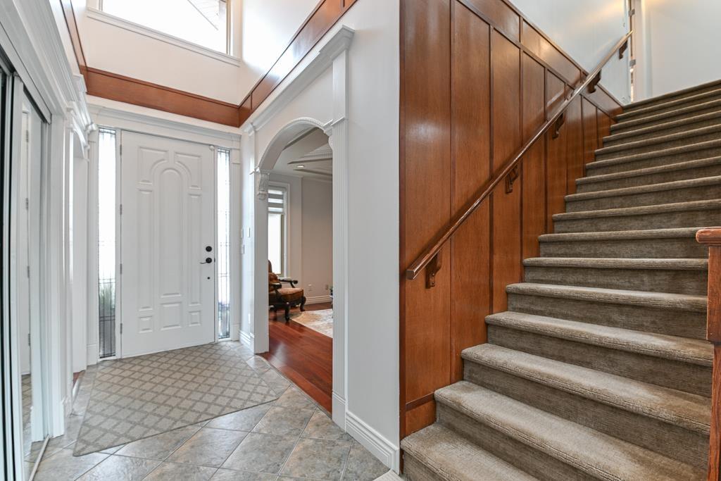 31496 Cougar Court, Abbotsford, British Columbia  V2T 6M7 - Photo 3 - R3055438