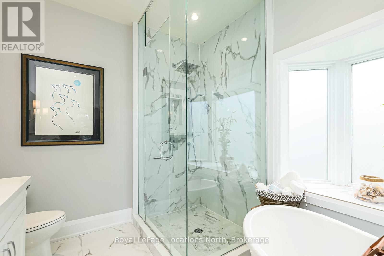 141 Grand Cypress Lane, Blue Mountains, Ontario  L9Y 0K7 - Photo 14 - X12451137