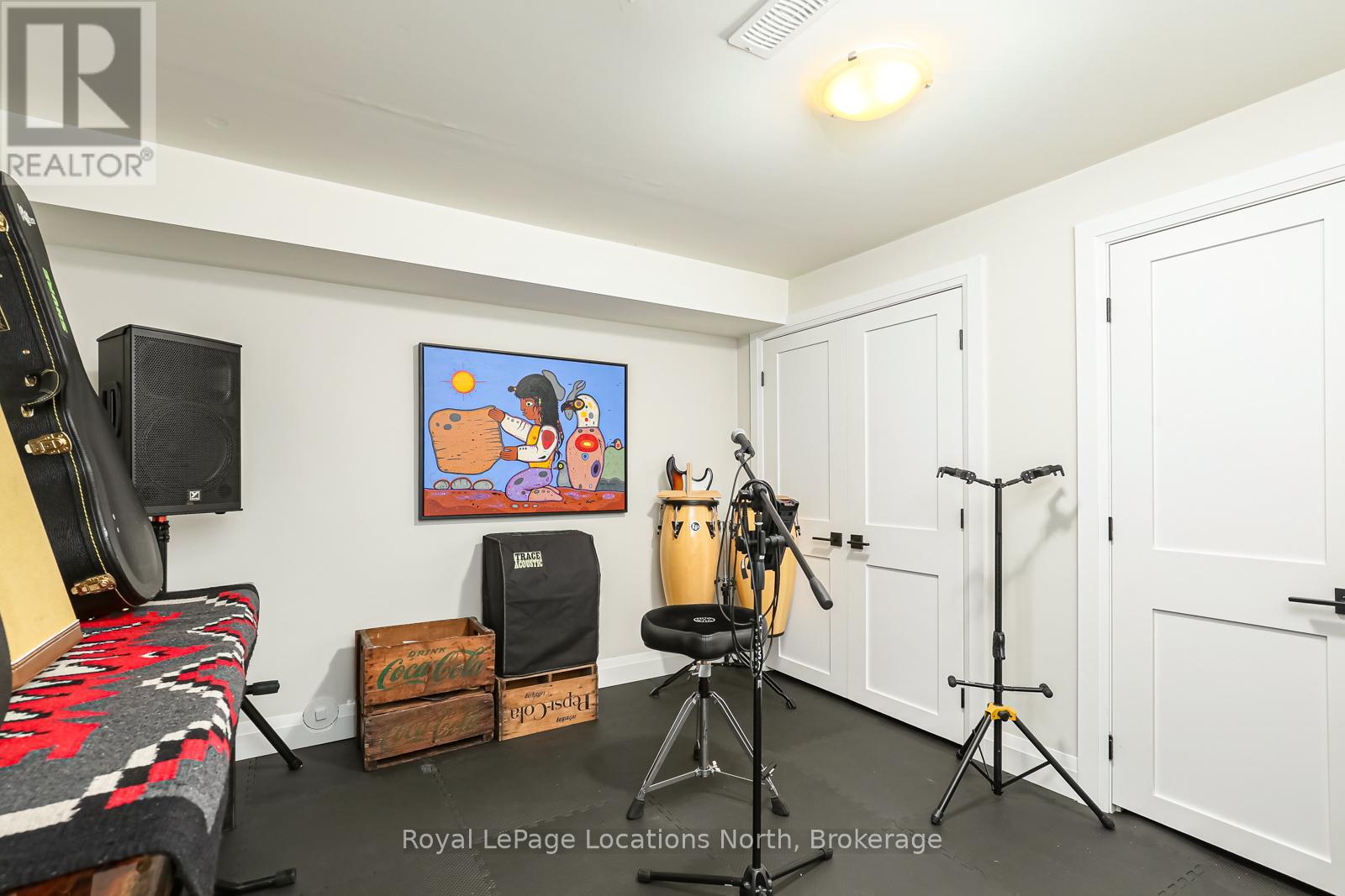 141 Grand Cypress Lane, Blue Mountains, Ontario  L9Y 0K7 - Photo 26 - X12451137
