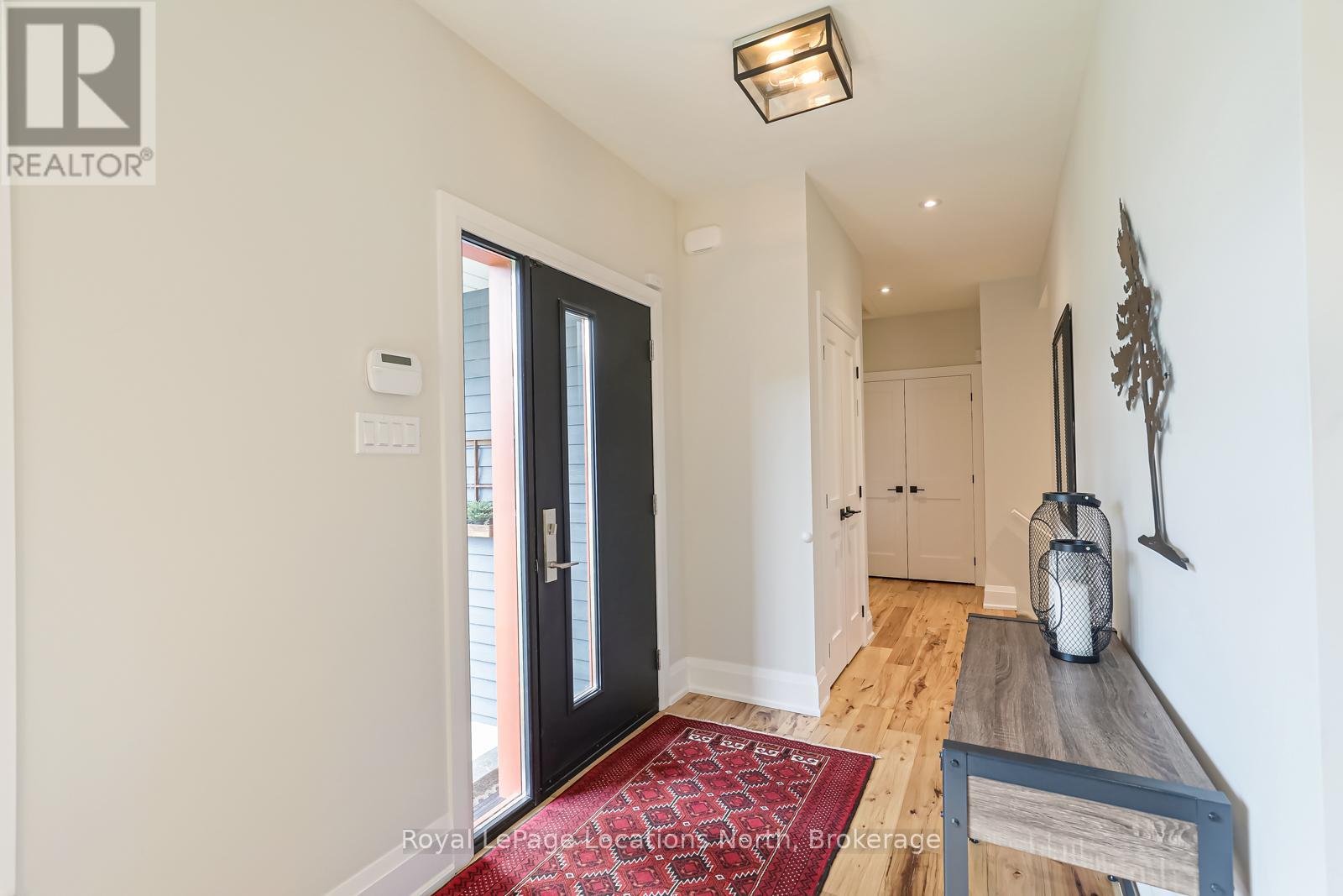 141 Grand Cypress Lane, Blue Mountains, Ontario  L9Y 0K7 - Photo 4 - X12451137