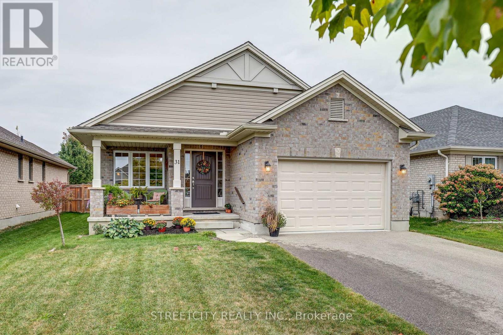 31 Acorn Trail, St. Thomas, Ontario  N5R 0H5 - Photo 1 - X12451150