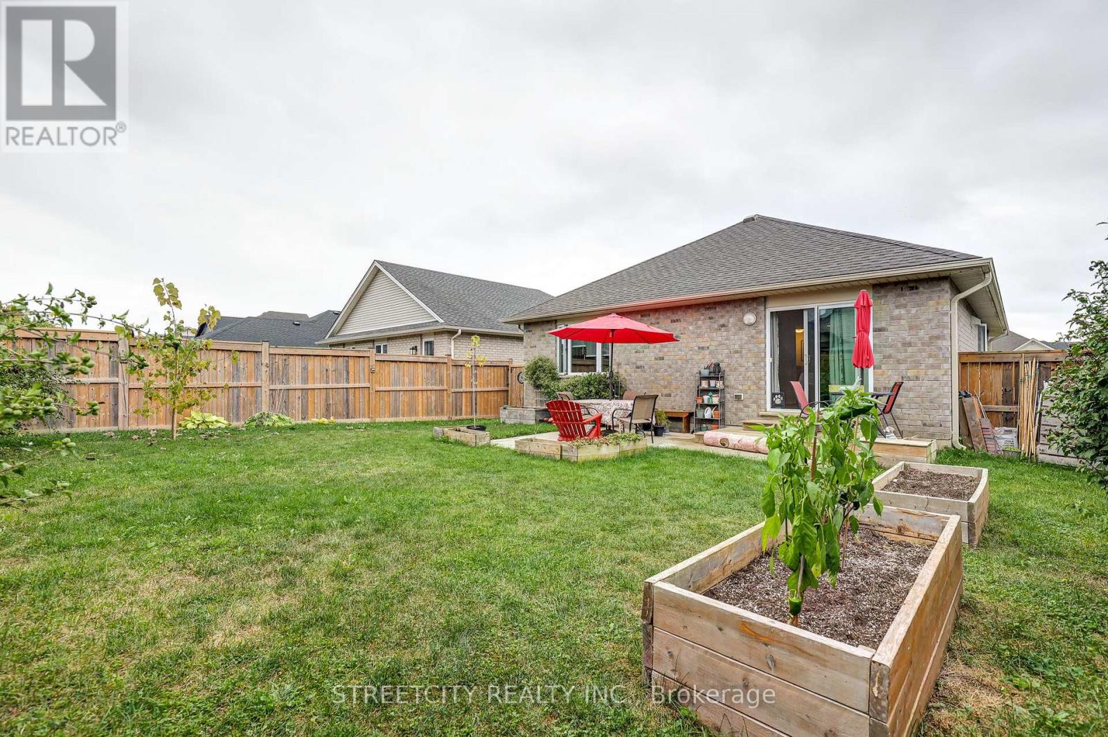 31 Acorn Trail, St. Thomas, Ontario  N5R 0H5 - Photo 32 - X12451150