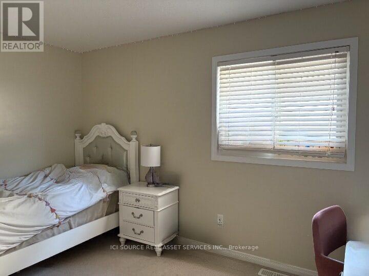 406 Woodbine Avenue, Kitchener, Ontario  N2R 0A9 - Photo 10 - X12451117