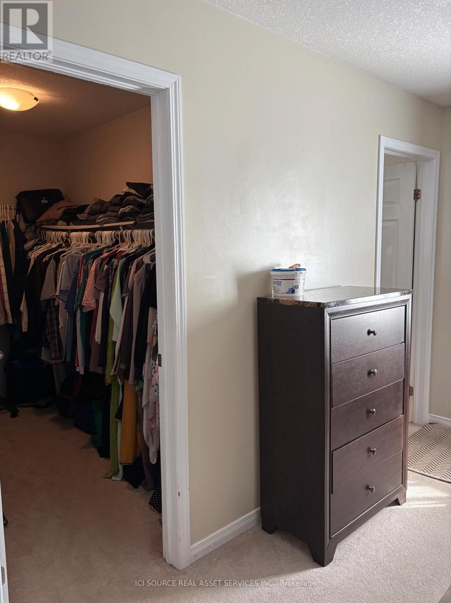 406 Woodbine Avenue, Kitchener, Ontario  N2R 0A9 - Photo 14 - X12451117