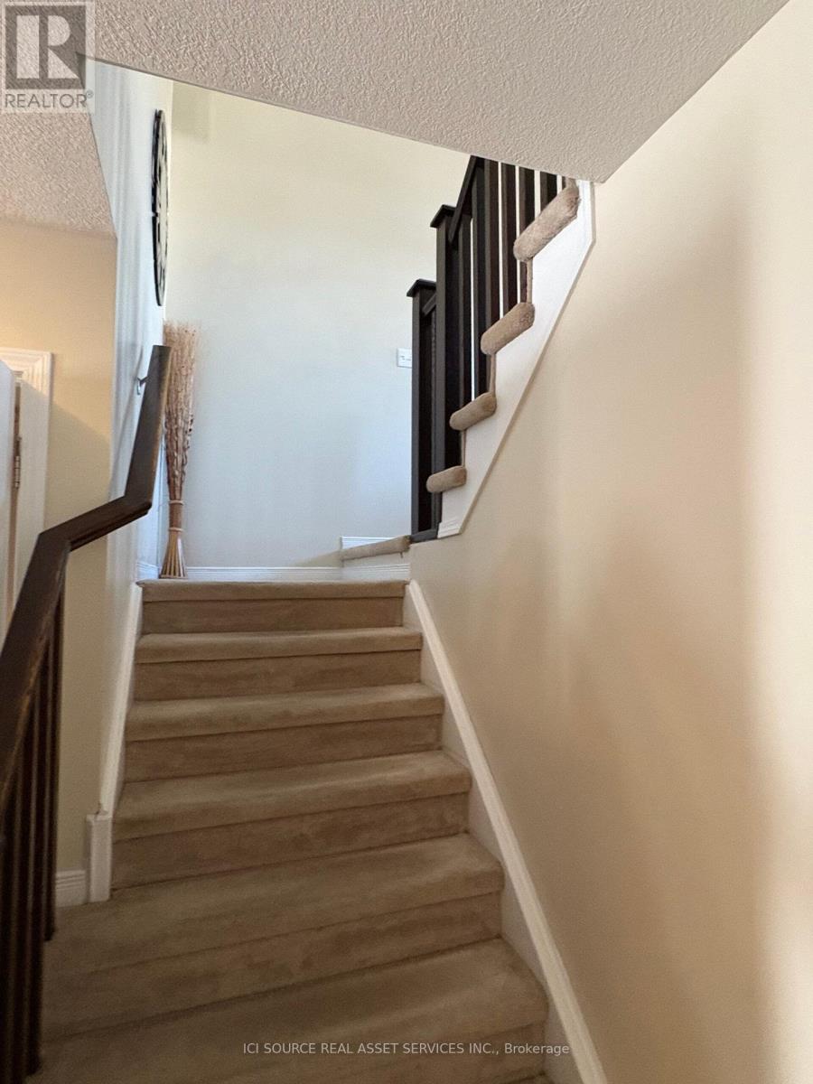 406 Woodbine Avenue, Kitchener, Ontario  N2R 0A9 - Photo 16 - X12451117