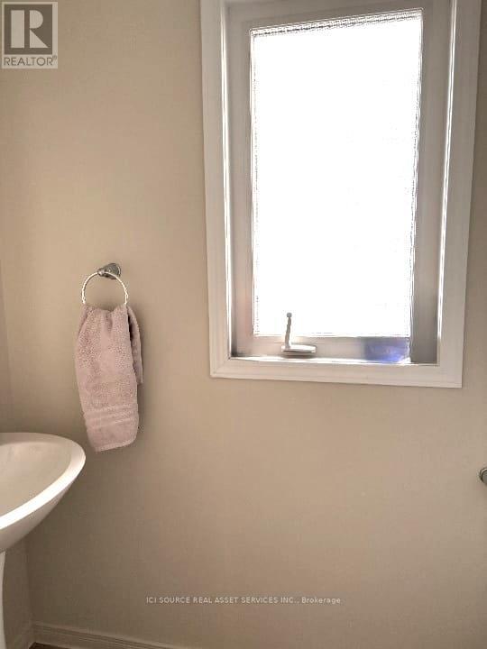406 Woodbine Avenue, Kitchener, Ontario  N2R 0A9 - Photo 17 - X12451117