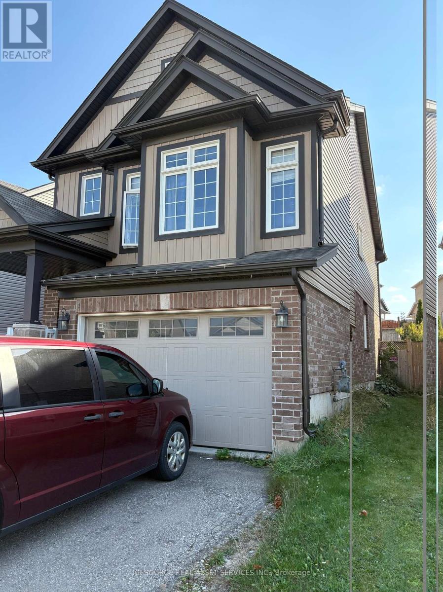 406 Woodbine Avenue, Kitchener, Ontario  N2R 0A9 - Photo 2 - X12451117
