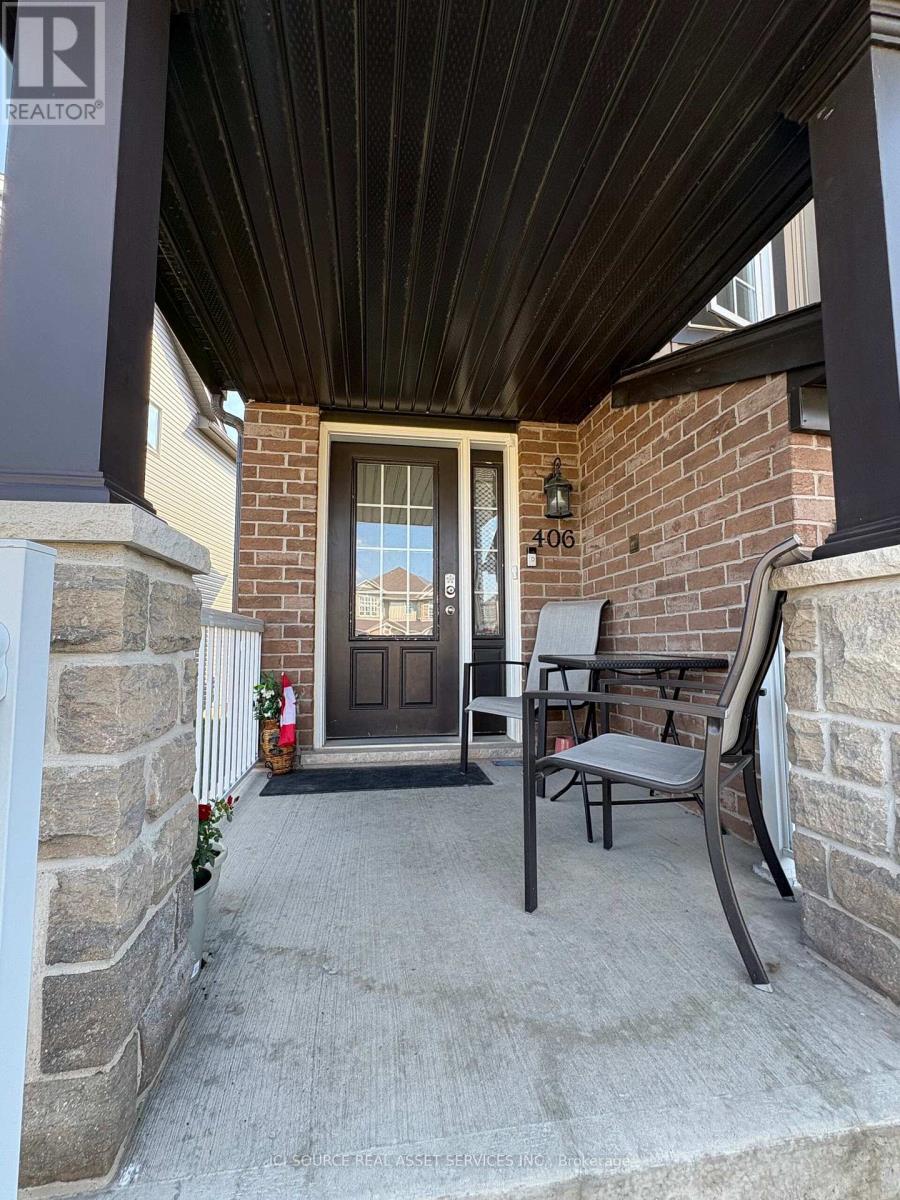 406 Woodbine Avenue, Kitchener, Ontario  N2R 0A9 - Photo 3 - X12451117