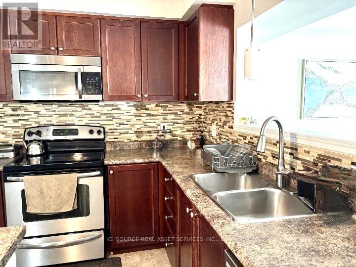 406 Woodbine Avenue, Kitchener, Ontario  N2R 0A9 - Photo 6 - X12451117