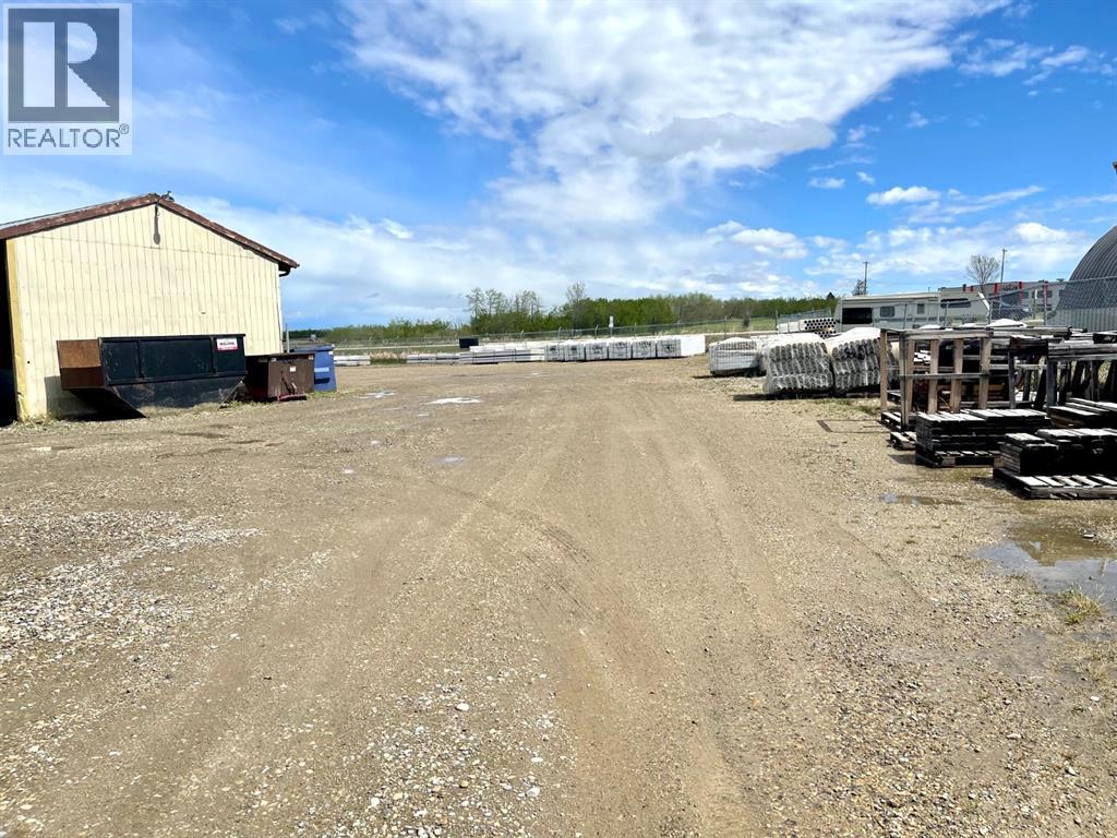 4211 53 Streetclose, Innisfail, Alberta  T4G 1P9 - Photo 5 - A2263063